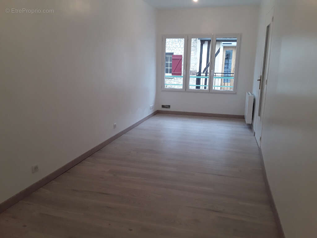 Appartement à HOUDAN