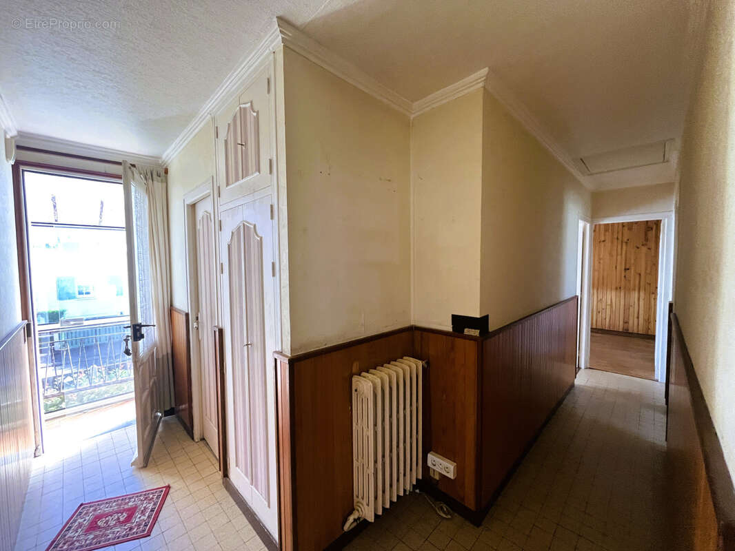 Maison à FONTAINE-LA-GUYON