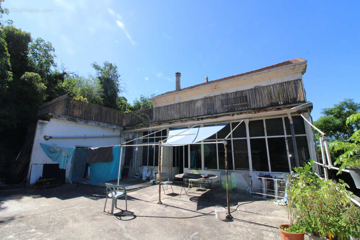 Appartement à SAINT-PAUL-LE-JEUNE