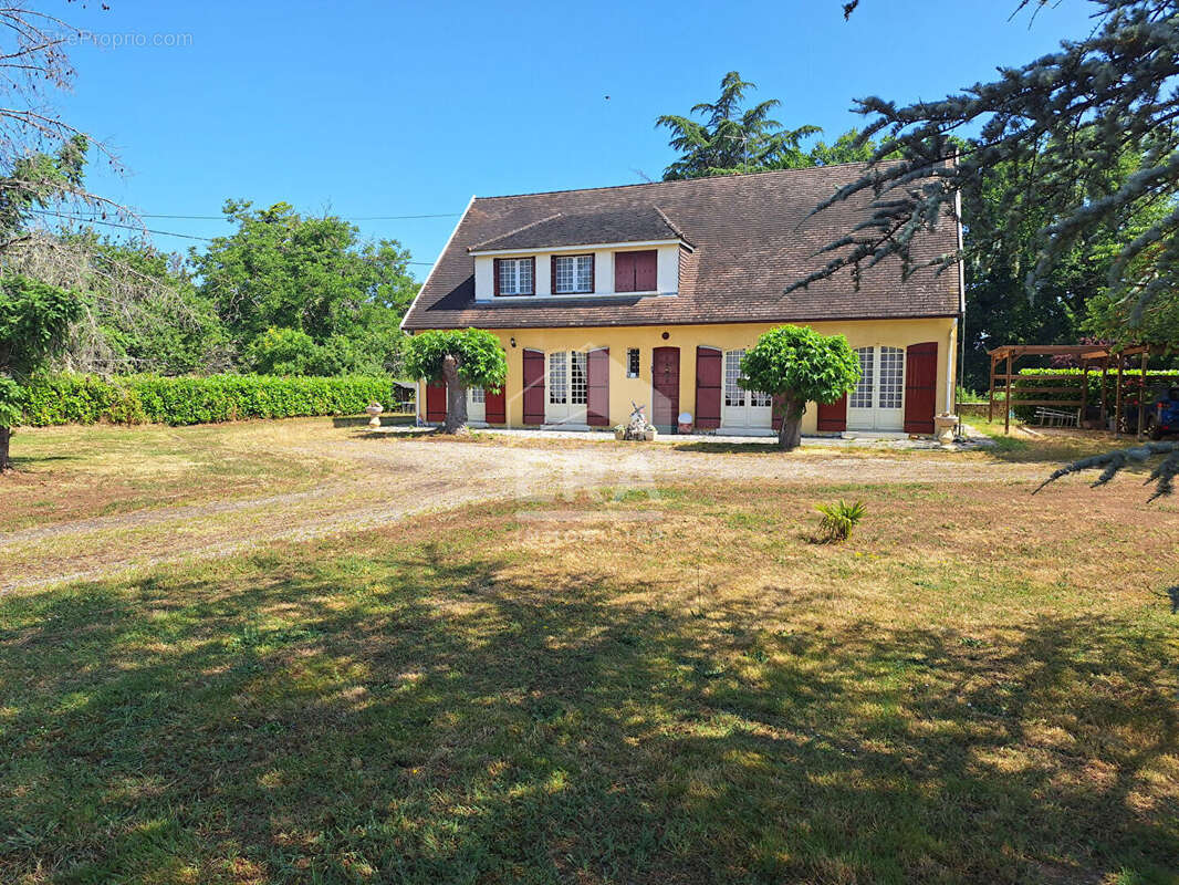 Maison à MONTPON-MENESTEROL