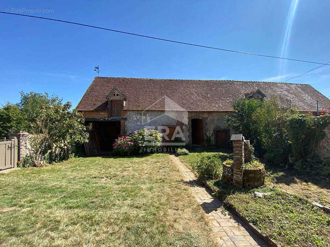 Maison à THIRON-GARDAIS
