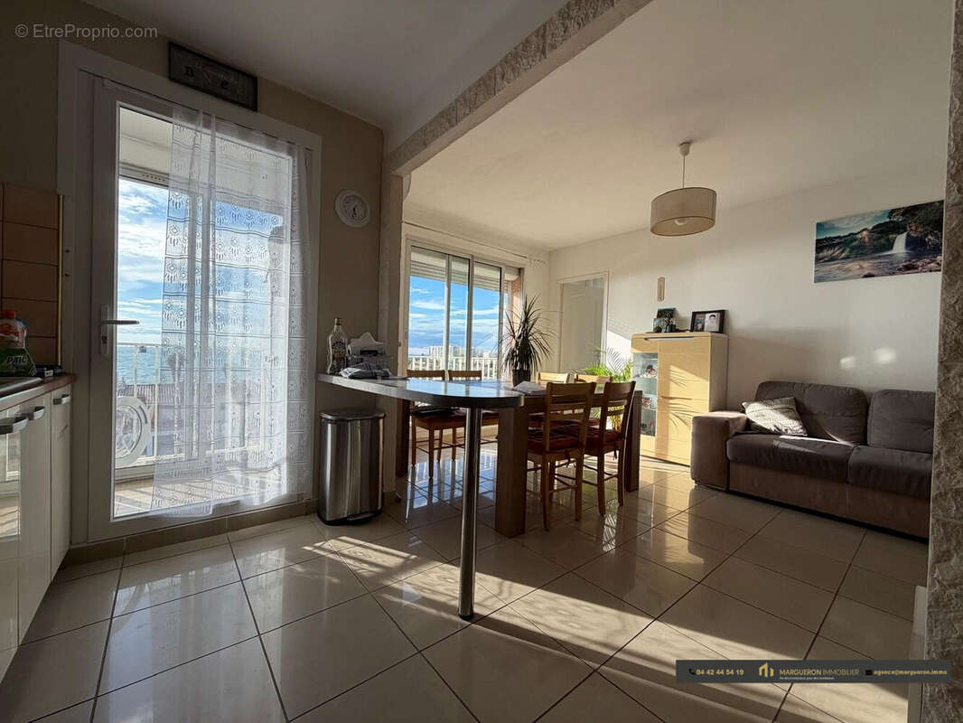 Appartement à PORT-DE-BOUC