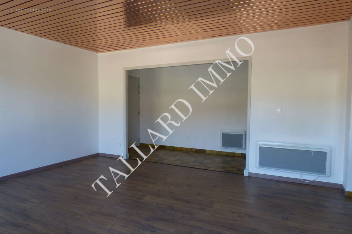 Appartement à TALLARD