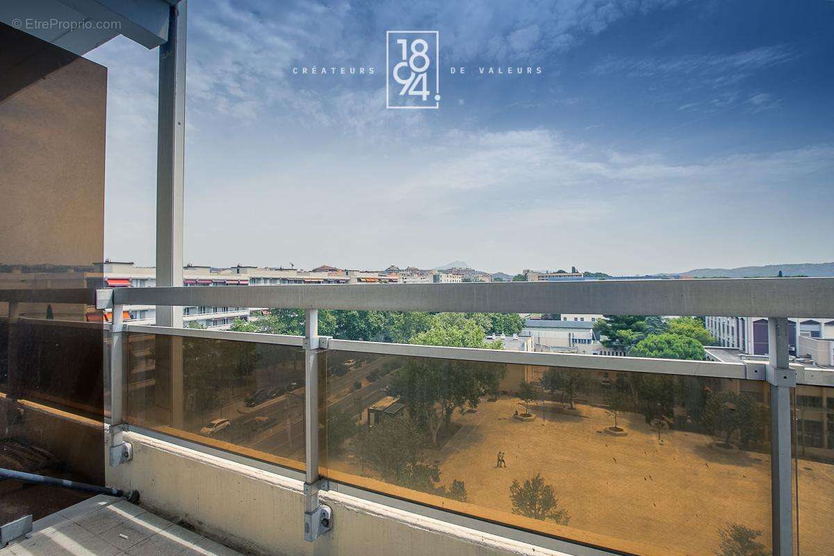 T2 avec balcon, vue sainte victoire, secteur Encagnane - photo 5