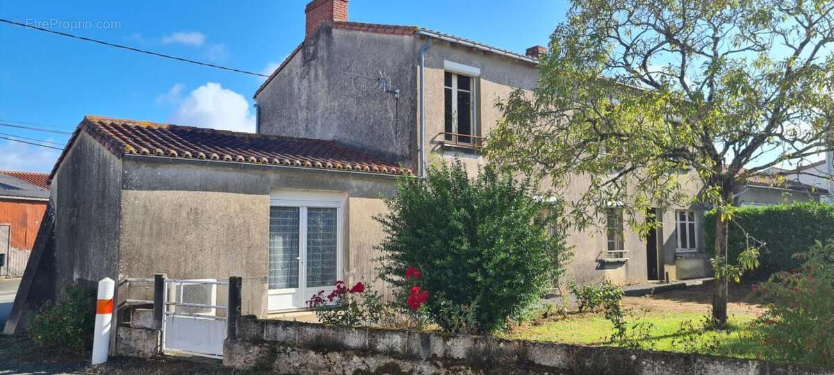 Maison Mouzillon 7 pièces, 4 chambres, garage, dépendances, 132 m2 - photo 3