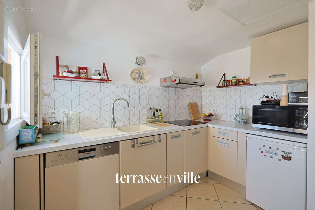 Appartement à SIX-FOURS-LES-PLAGES