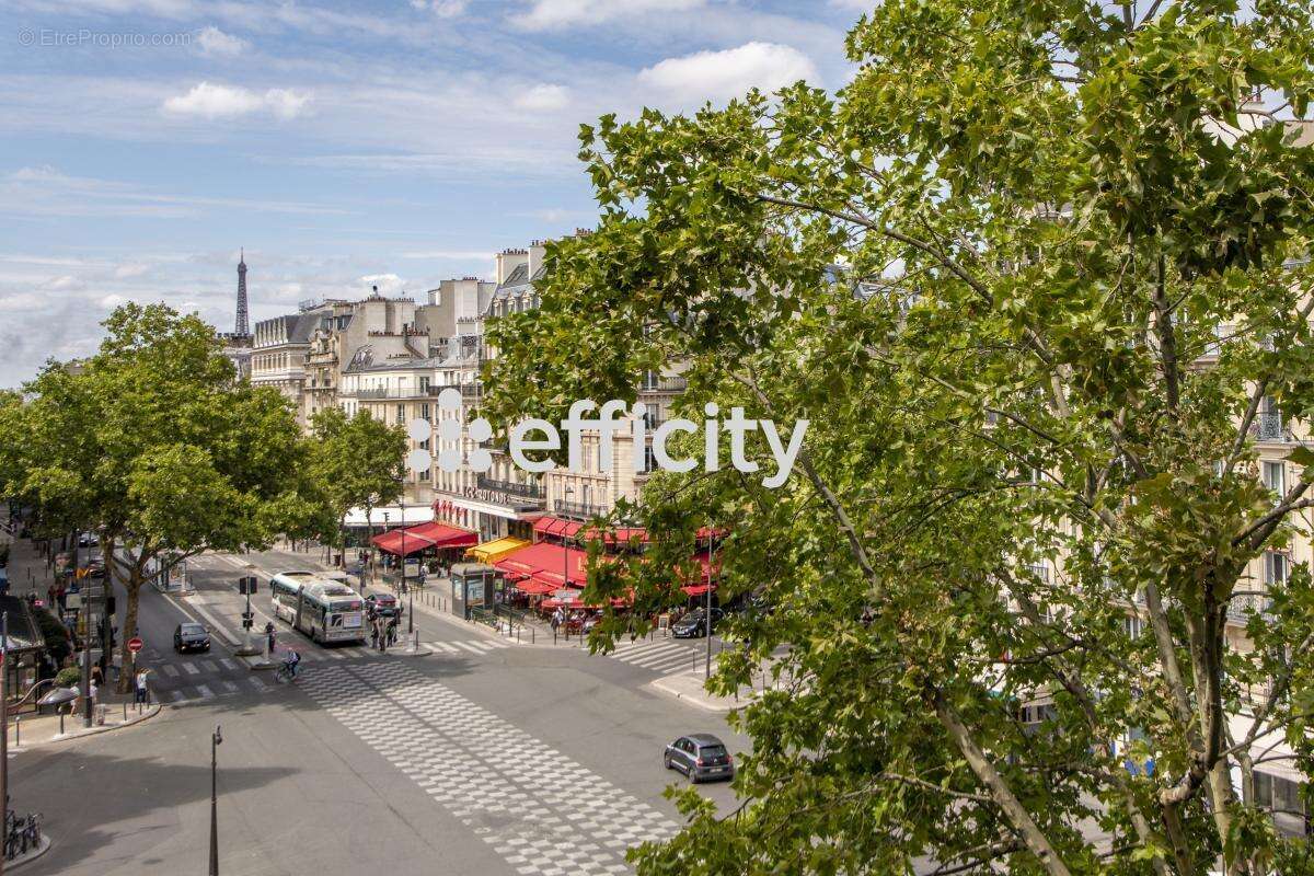 Appartement à PARIS-14E