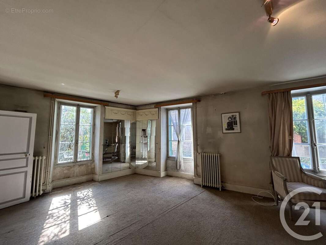 Maison à SAMOIS-SUR-SEINE