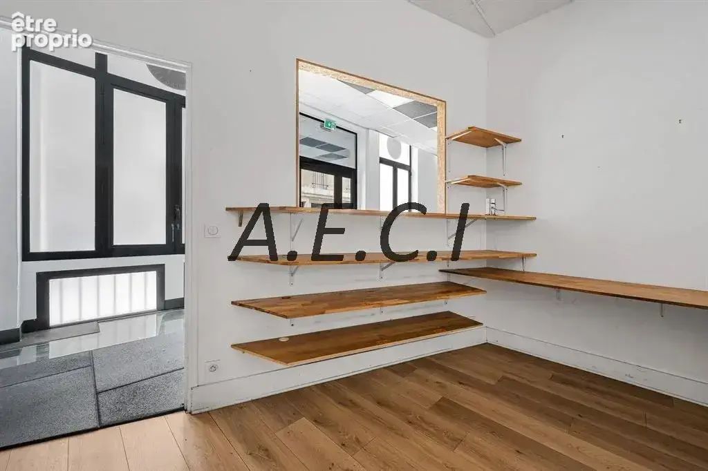 Vente d'un local professionnel / commercial - Paris 17 - photo 5