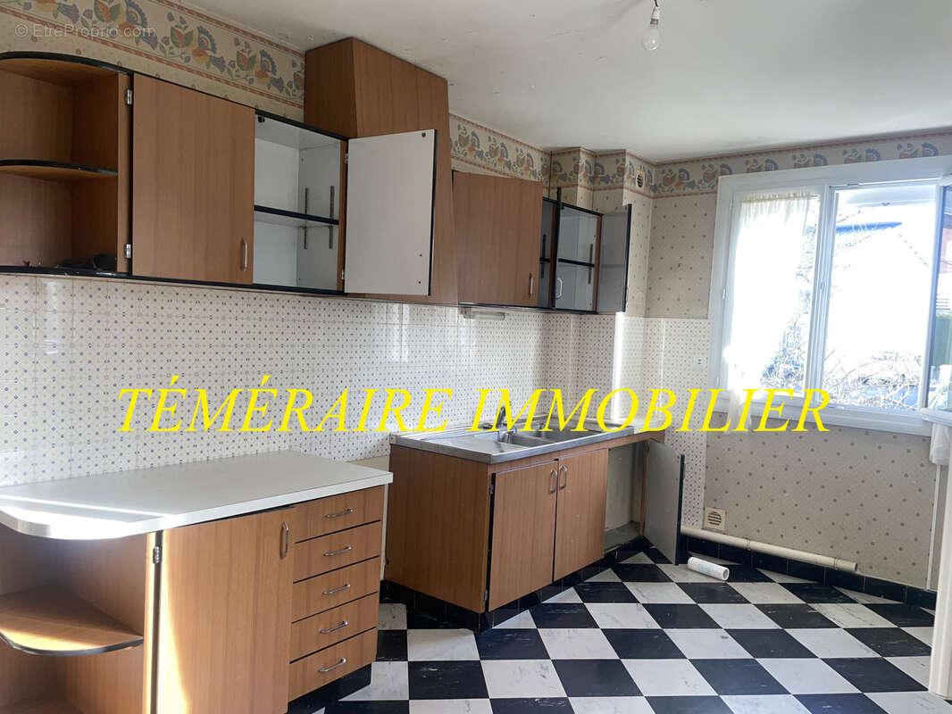 Maison à CHAMPAGNOLE