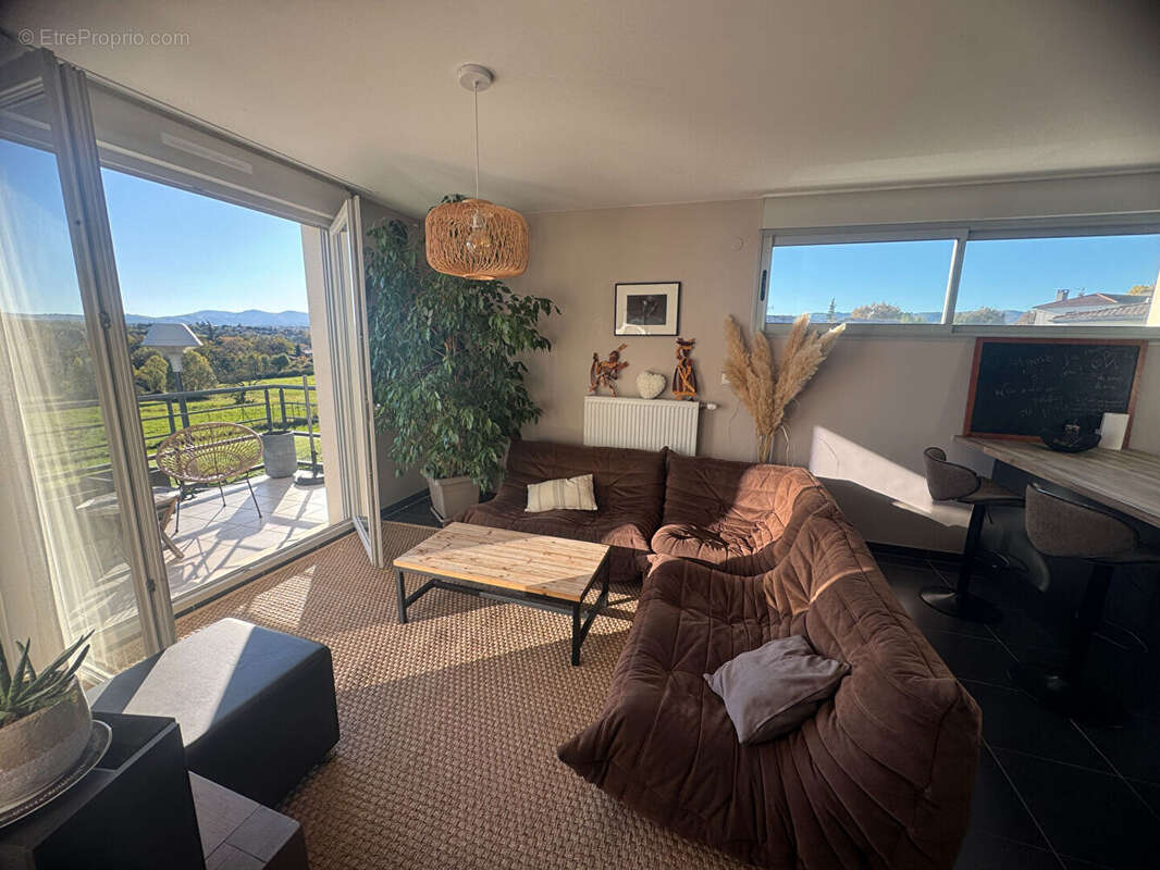 Appartement à CRAPONNE