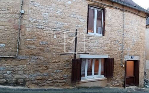 Maison à GOURDON