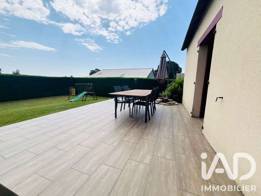 Photo 3 - Maison à ISSE