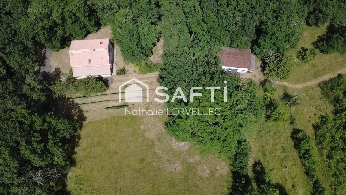 Photo 1 - Maison à SAINTE-COLOMBE-EN-BRUILHOIS