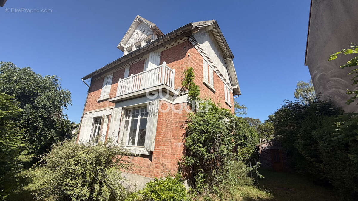 Maison à COMPIEGNE