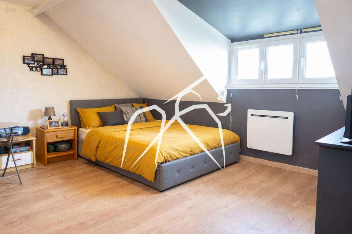 Maison à DEVILLE-LES-ROUEN