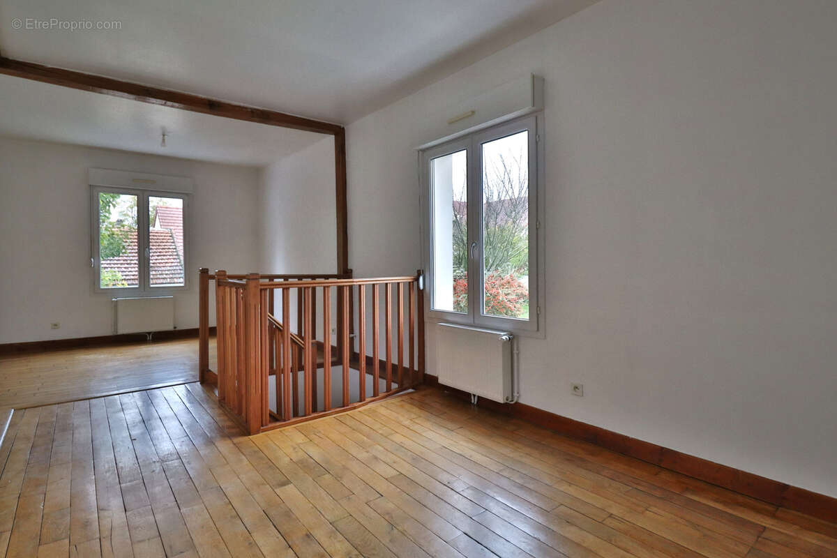 Maison à SAINTE-SAVINE