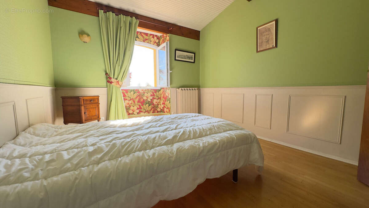 Maison à FOUGUEYROLLES