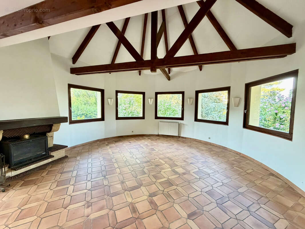 Vente superbe villa, 7 pièces, 188 m2, sur terrain de 16,70 ares avec piscine LURE - photo 6