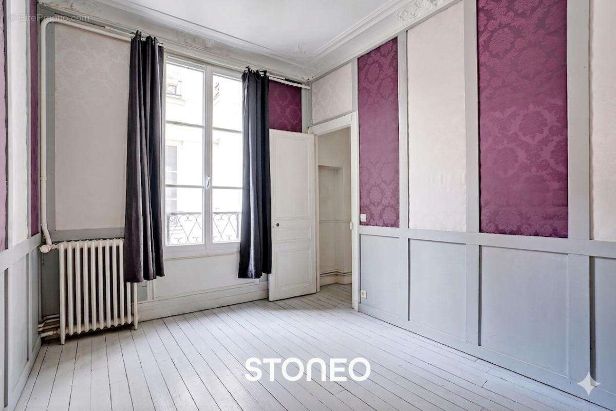 Appartement à PARIS-8E