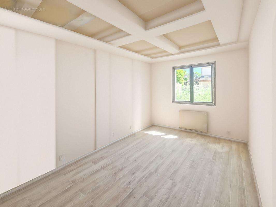 Maison à BAGNOLS-SUR-CEZE