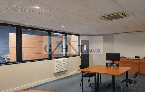 Commerce à PALAISEAU