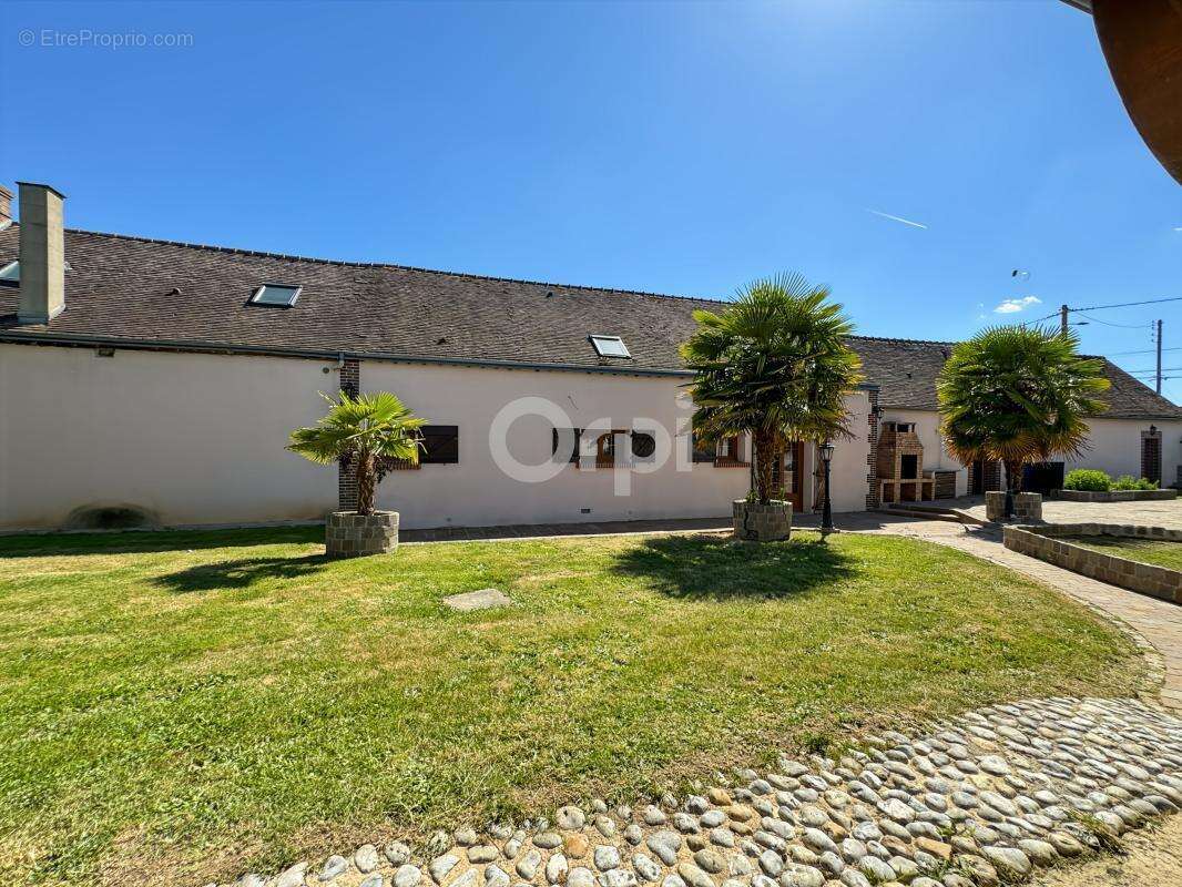 Maison à SAINT-LUBIN-DES-JONCHERETS