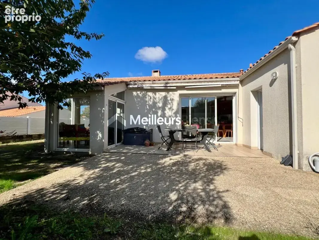 Maison plain-pied 5 pièces 111 m² — La Roche-sur-Yon — impasse au calme, terrain 540 m² piscinable, garage 43 m² - photo 14