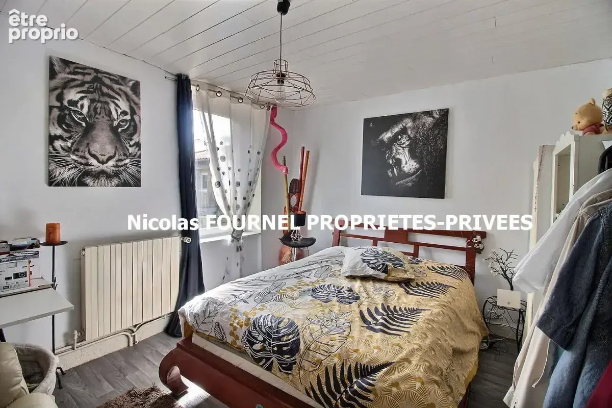 **EXCLUSIVITE** Tarentaise 42660 Propriété en pierres comprenant en rez de chaussée une ancienne auberge de 144m² (possibilité d - photo 4