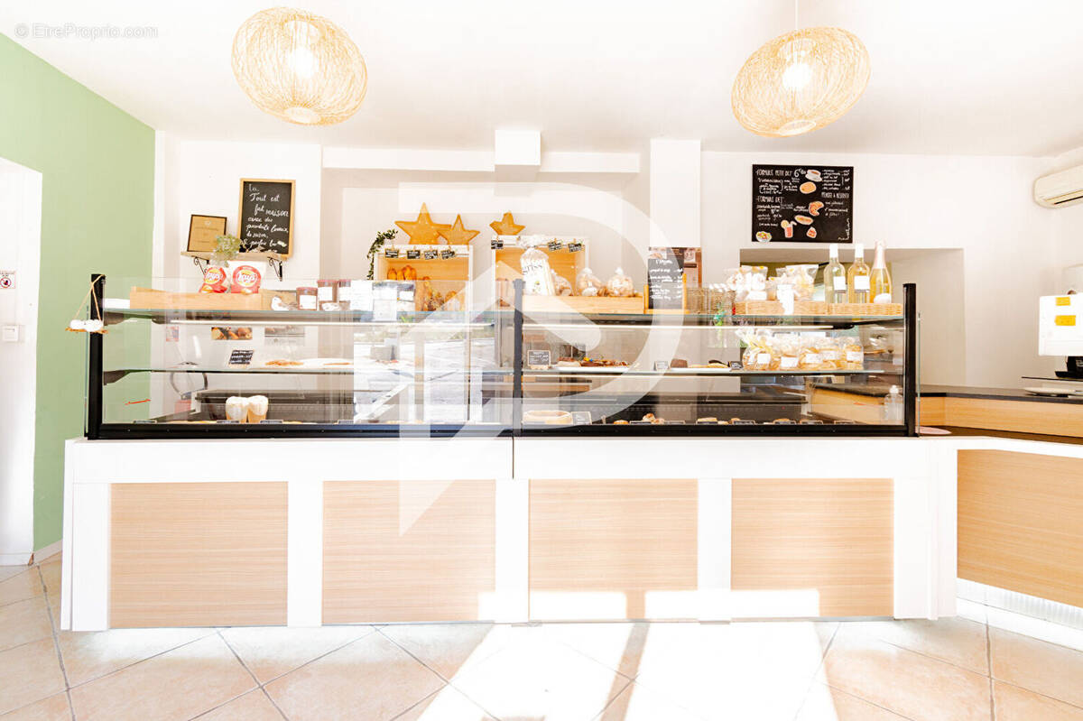 Commerce à OLLIOULES