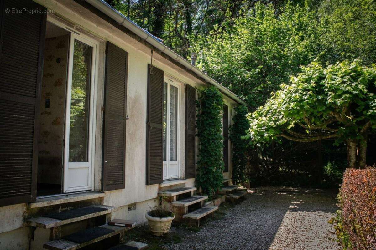 Maison à NANTIAT