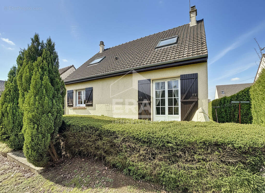Maison à CHAUMONTEL