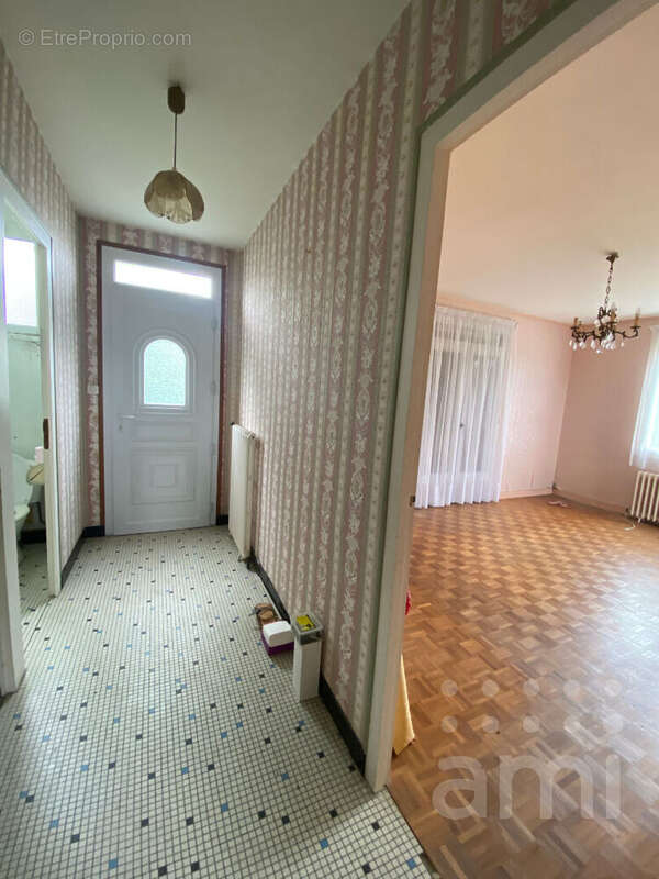 Maison Le Vanneau Irleau 5 pièces - 82 m2 - photo 4