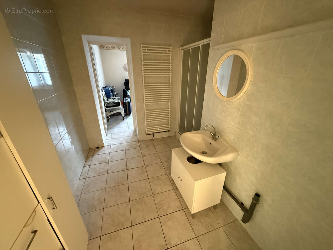 Maison 6 pieces de 102 m2 avec 5 chambres (quartier huchet) - photo 9