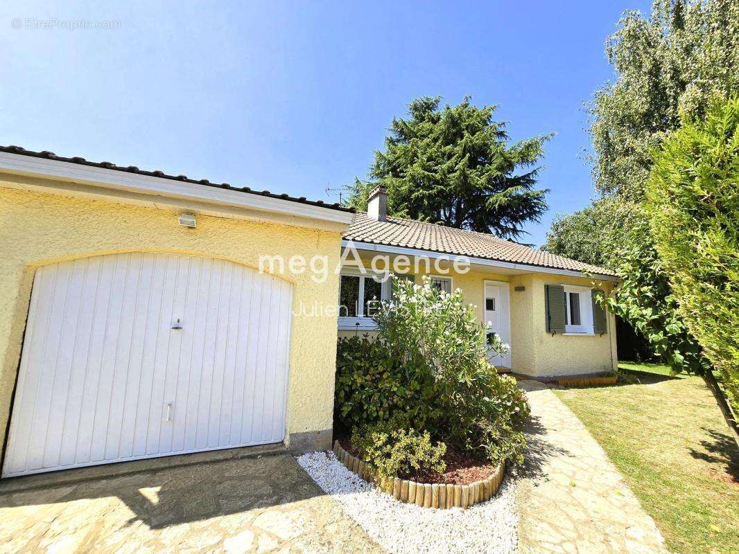 Maison à ABLIS