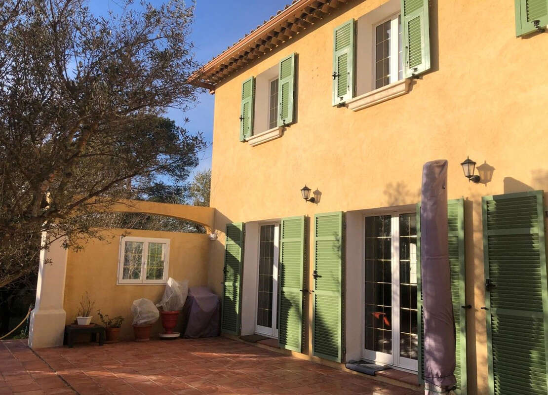Maison à LE CANNET-DES-MAURES