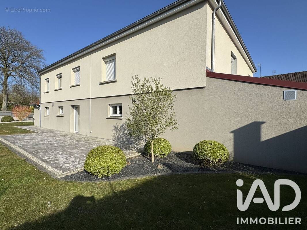 Photo 1 - Maison à LE MESNIL-ROUXELIN