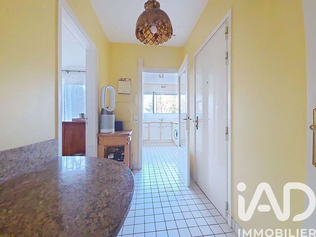 Photo 6 - Appartement à VILLE-D'AVRAY