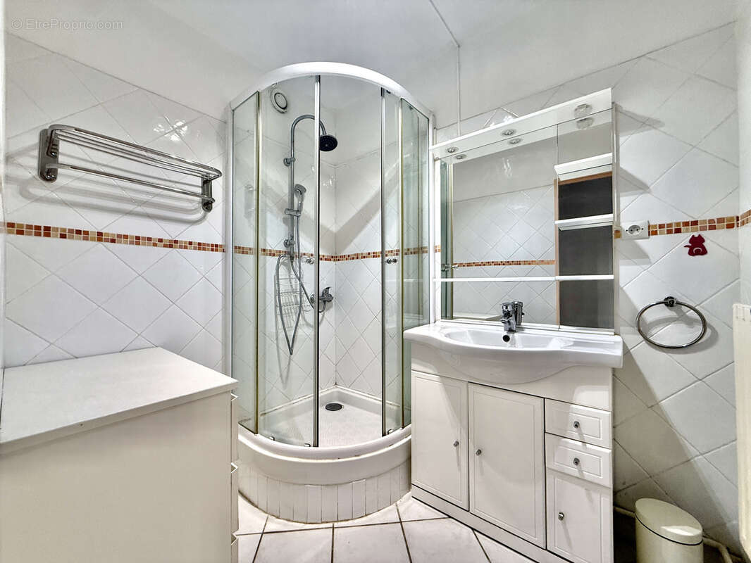 Appartement T3 de 73m2 traversant  La Grande Motte - Loggia Plage Proche, garage possible - photo 5