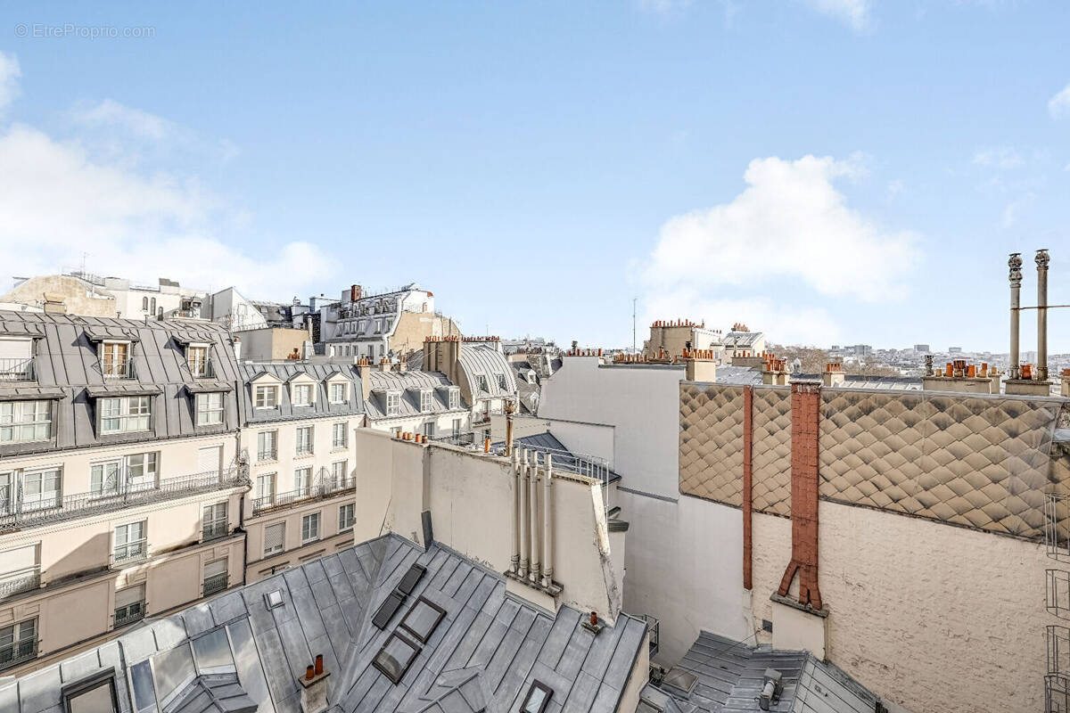 Appartement à PARIS-10E