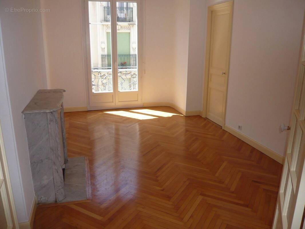 Salle - Appartement à NICE