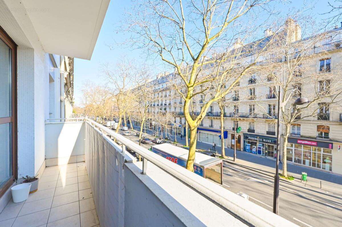 Appartement à PARIS-11E