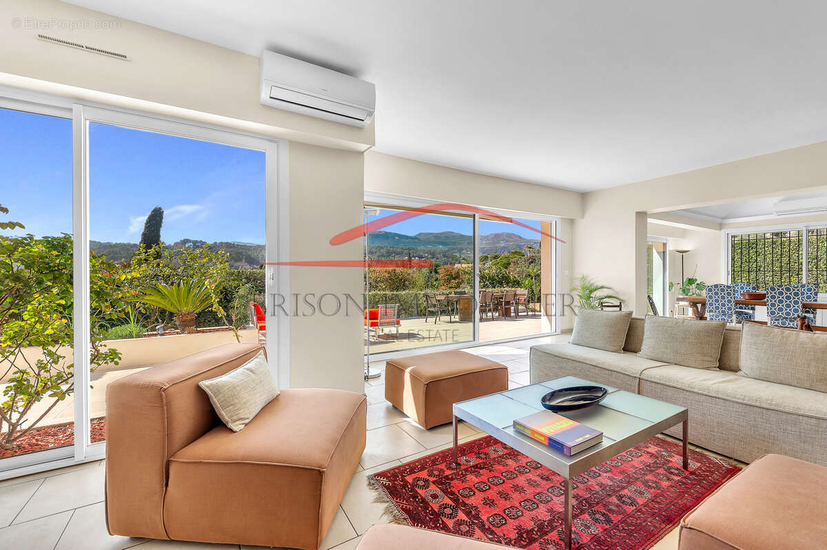 Maison à LA COLLE-SUR-LOUP