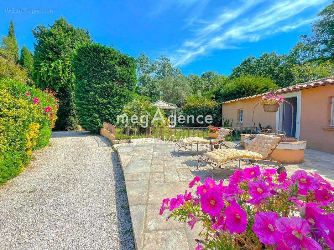 Villa de 204m² avec piscine à Roquebrune-sur-Argens - photo 20