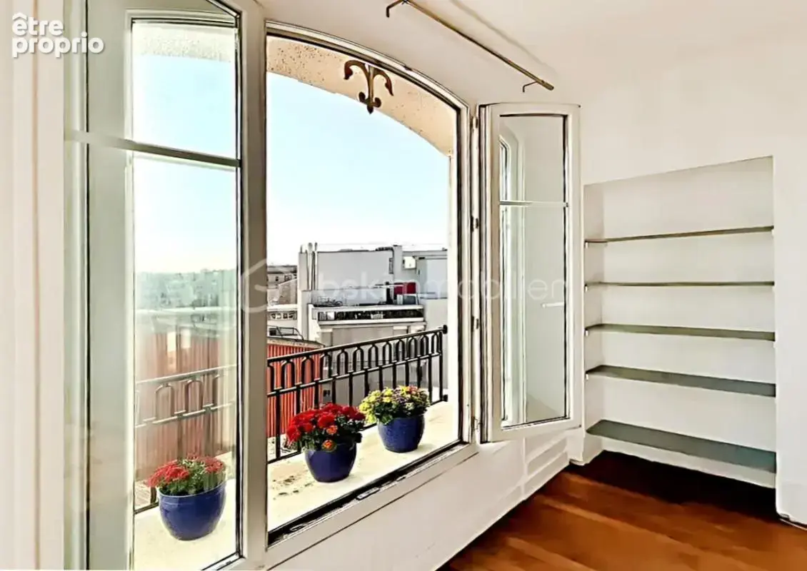 Trois pieces dernier etage, soleil, vue degagee - photo 5