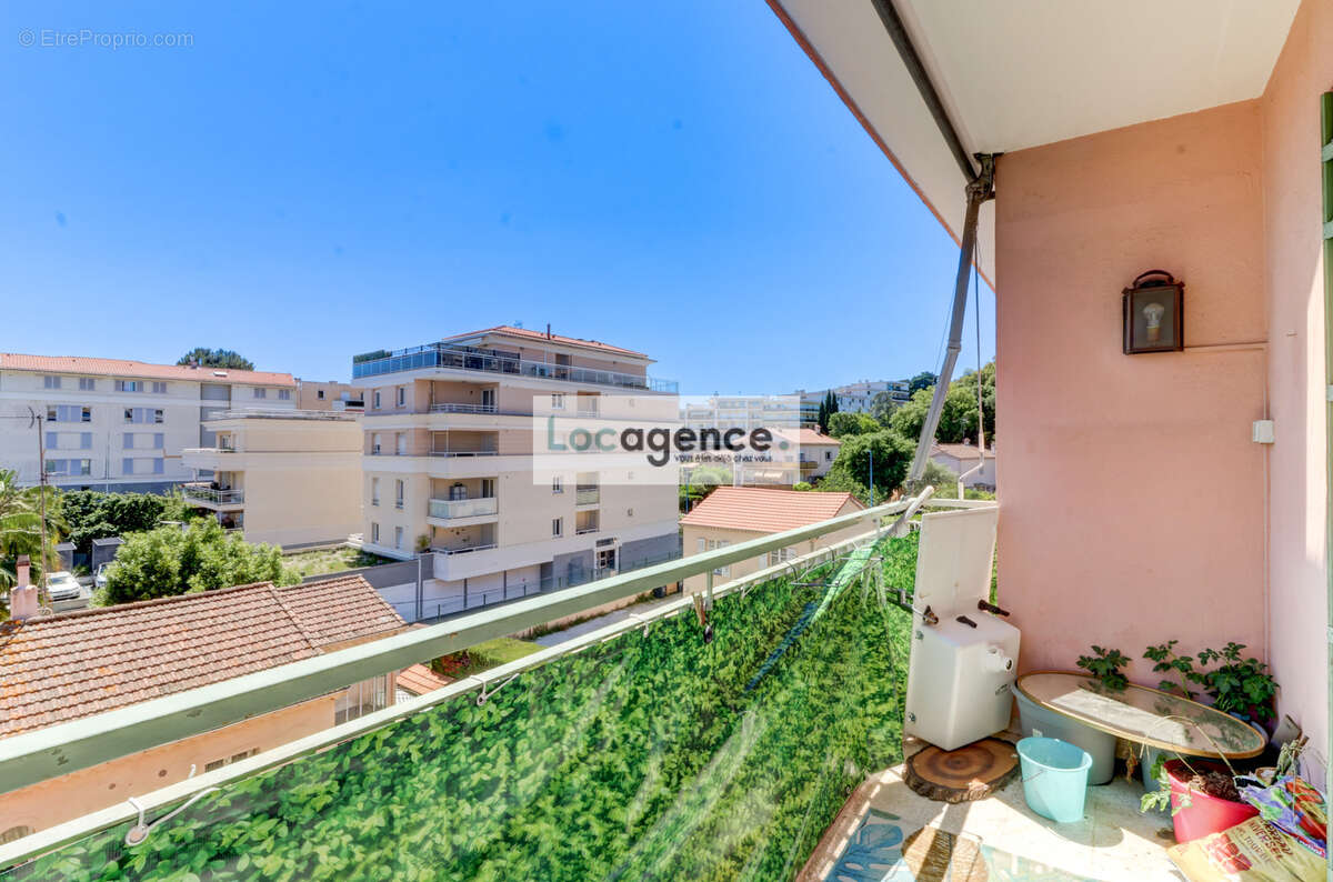 Appartement à MANDELIEU-LA-NAPOULE
