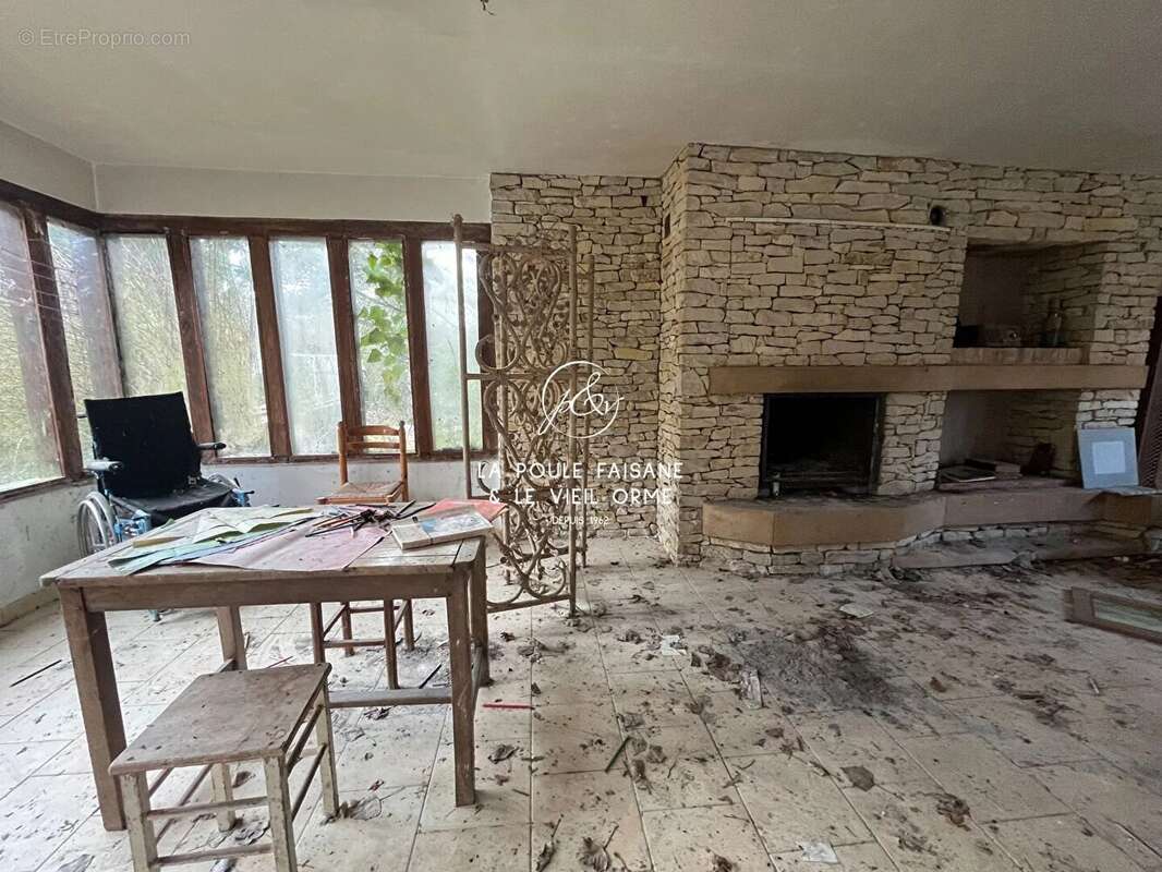 Maison à POIGNY-LA-FORET