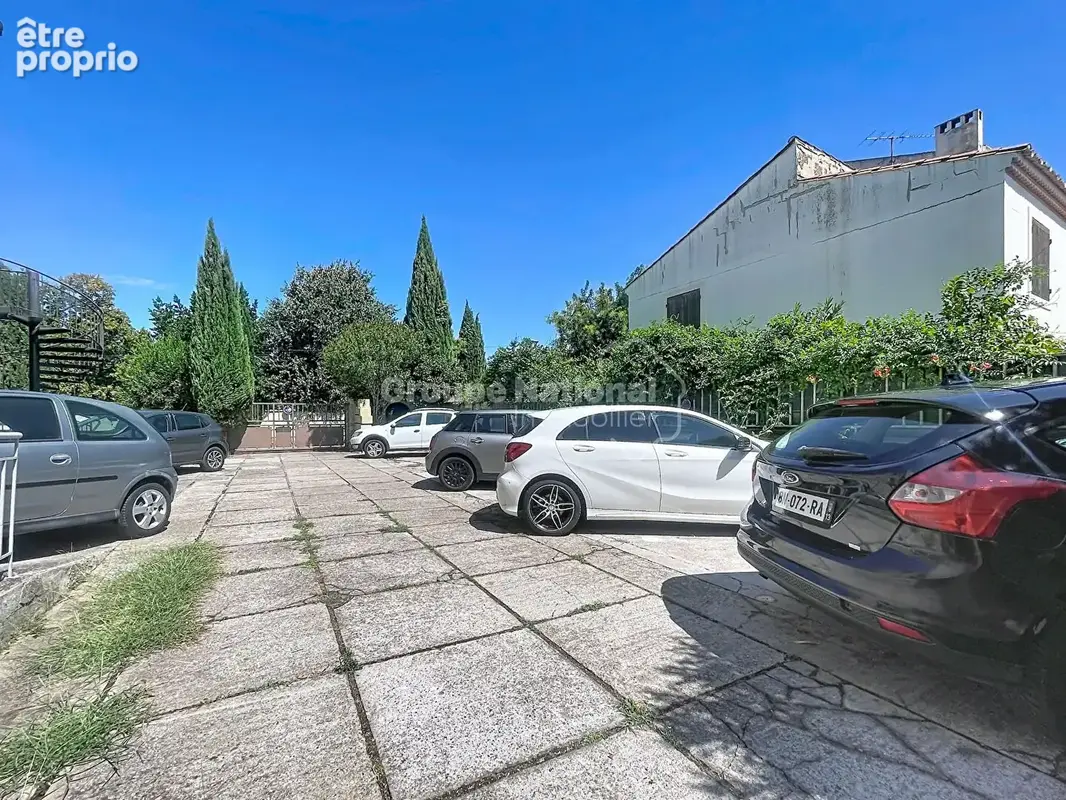 Arles quartier montplaisir, ensemble immobilier de rapport avec piscine, 12 lots, fort potentiel - photo 2