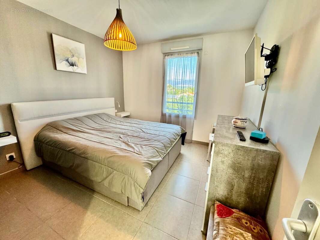 Appartement à MANDELIEU-LA-NAPOULE