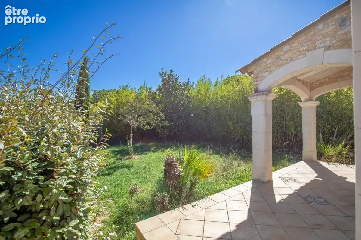30126 Saint Laurent Des Arbres, calme,  2   jolies villas 15 pièces,  sur un terrain de 1050m2 - photo 5